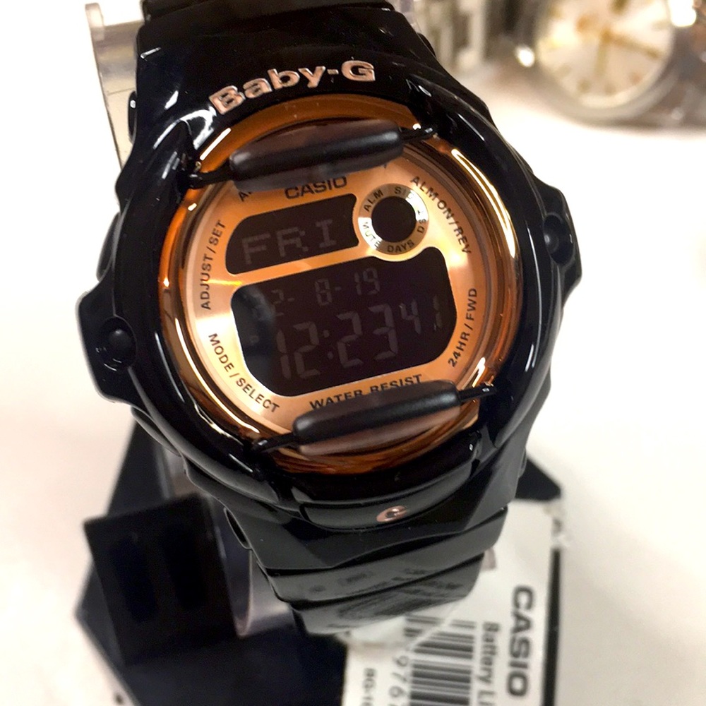 CASIO NWT BABY-G ALARM-CHRONOGRAPH BG169G-1 (3252) SALMON ON BLACK